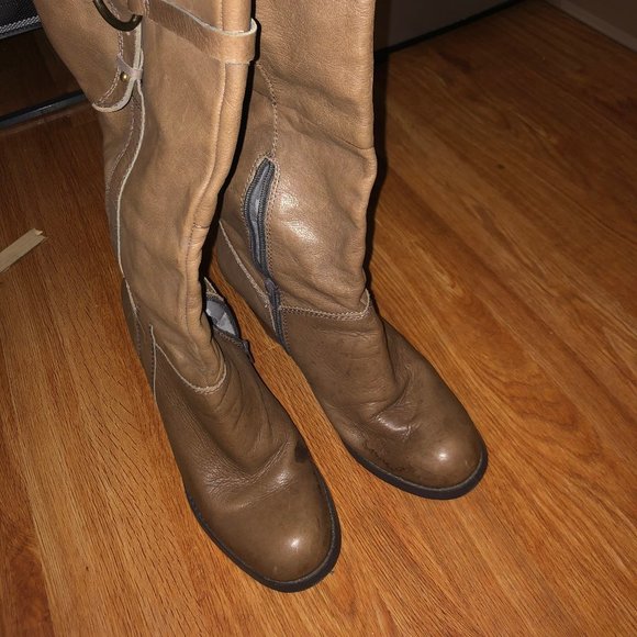 Tan, Leather Heeled Boots - Picture 3 of 8